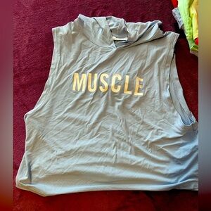 Muscle hooded tank